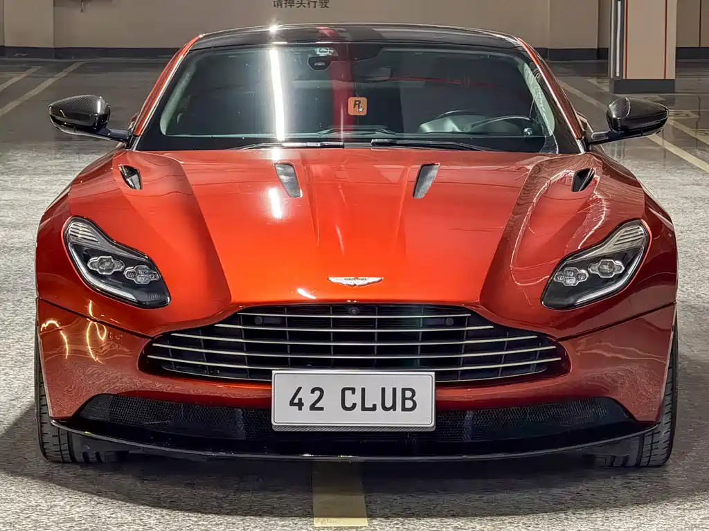 Aston Martin DB11 5.2 T First Edition