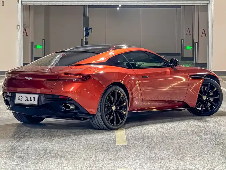 Aston Martin DB11 5.2 T First Edition