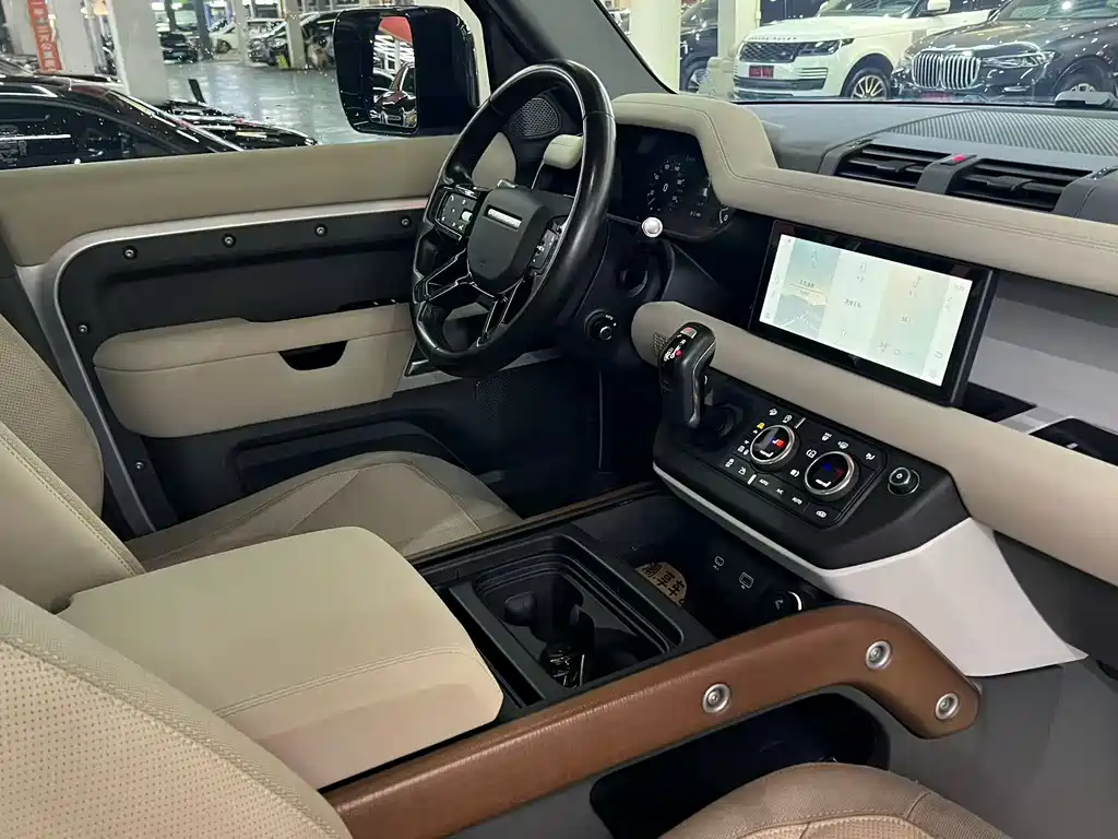 Land Rover Defender 110 P400 X