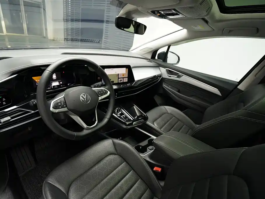 Talagon 380 TSI 4 WD Luxury Premium Realm Pro 6-seat