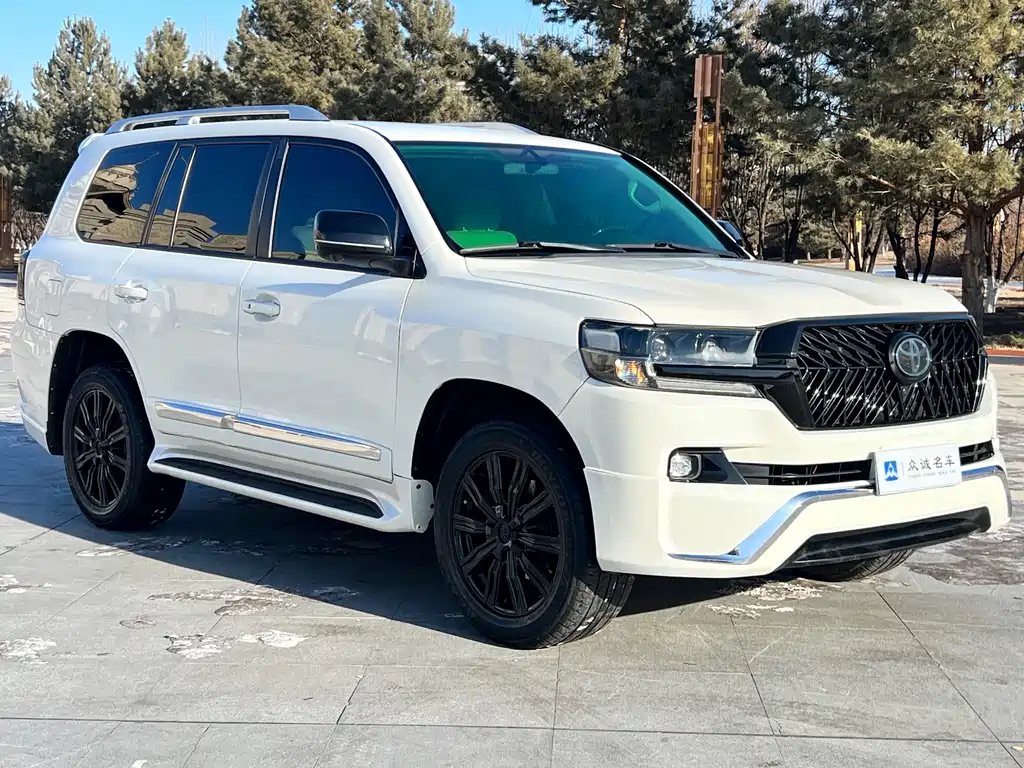 Land Cruiser (Import) 4.0 L V6 Middle East Base
