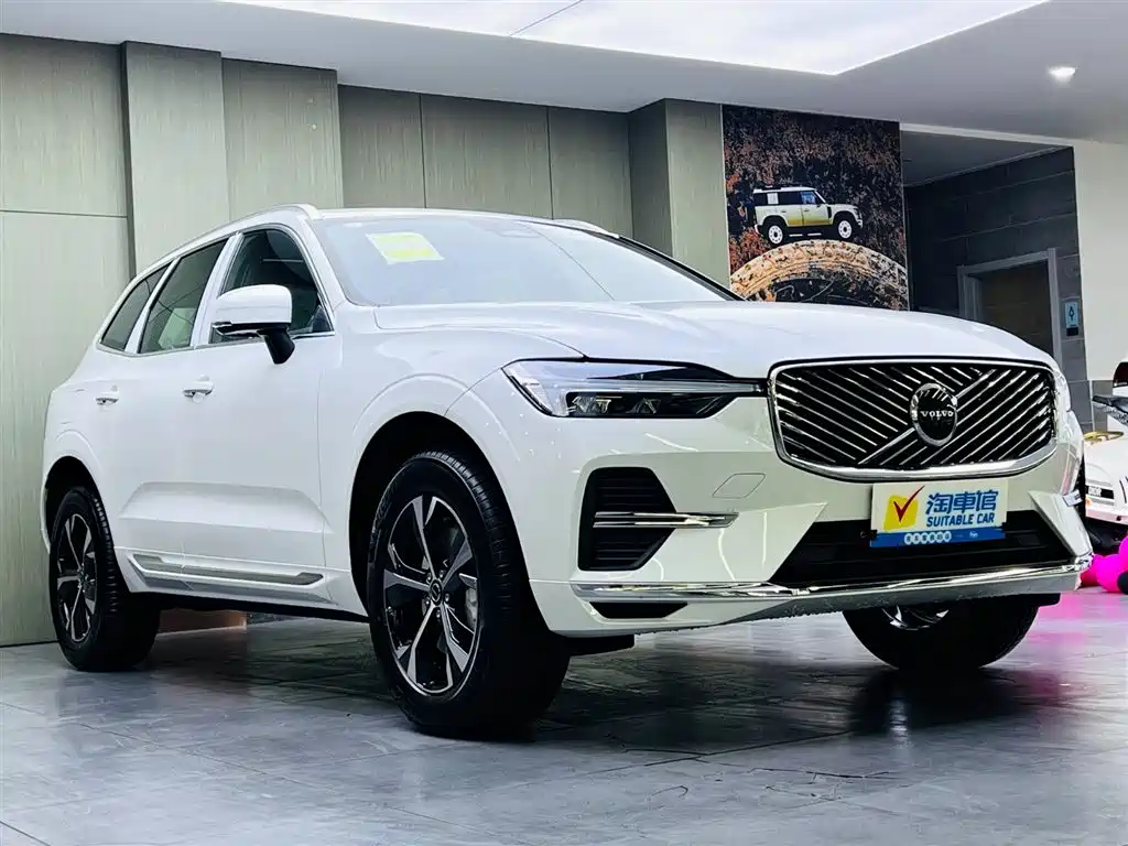 Volvo XC60 B5 4 WD Smart Ease Luxury