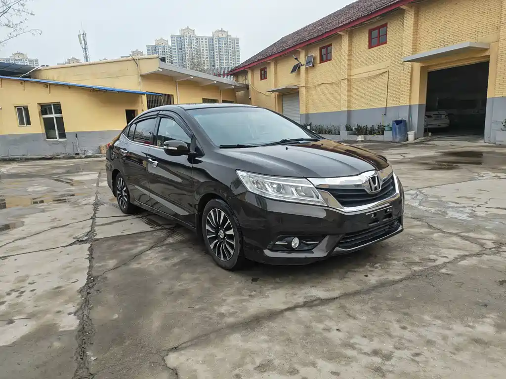 Crider 1.8 L Manual Luxury