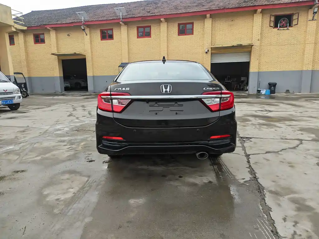 Crider 1.8 L Manual Luxury
