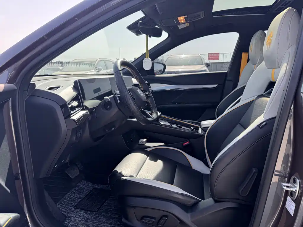 MG5 Scorpio 1.5 T Trophy Sport Grand Enjoyment