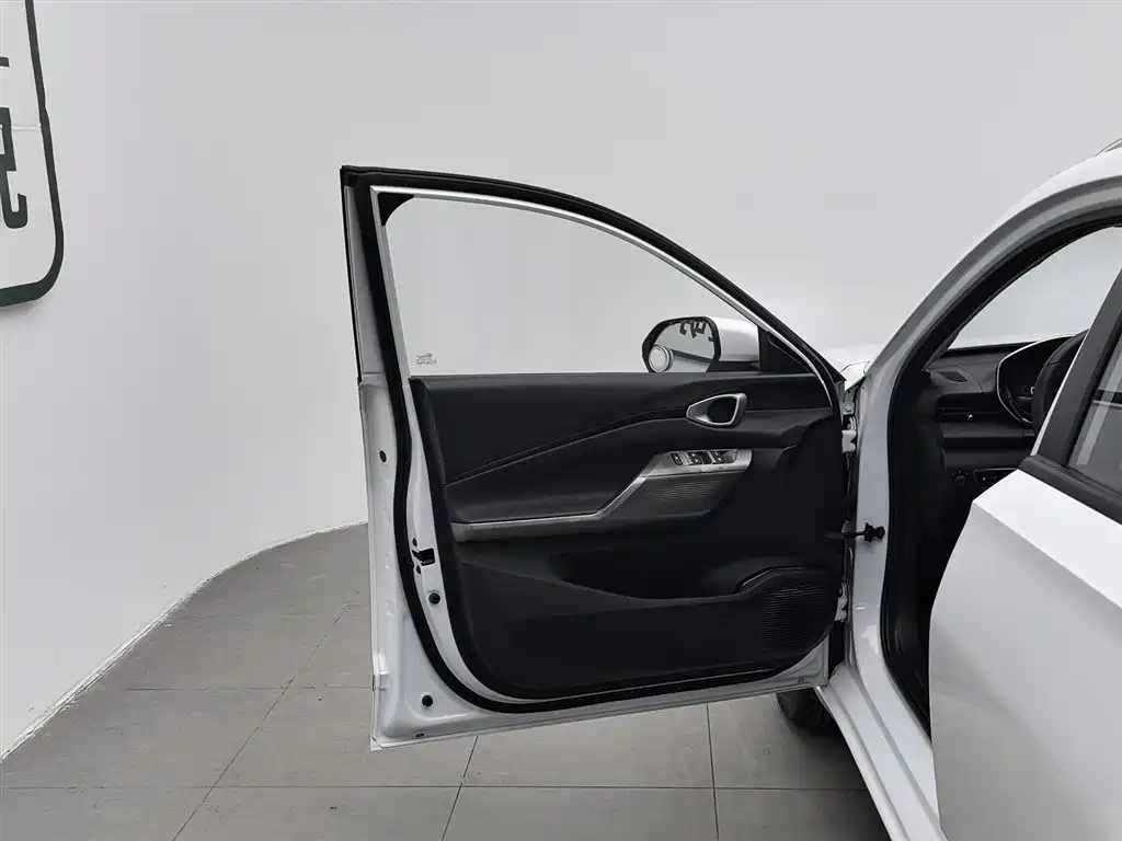 Baojun Valli 1.5 T Yili Ranch CVT Luxury