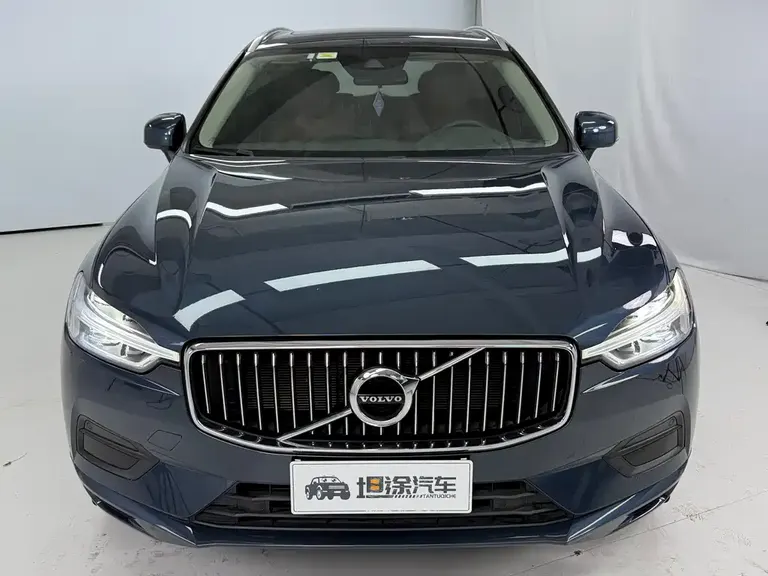 Volvo XC60 T5 4 WD Smart Ease CN-VI