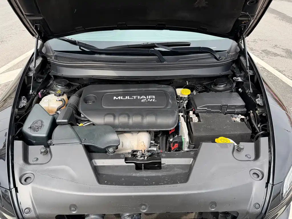 Cherokee 2.4 L Professional