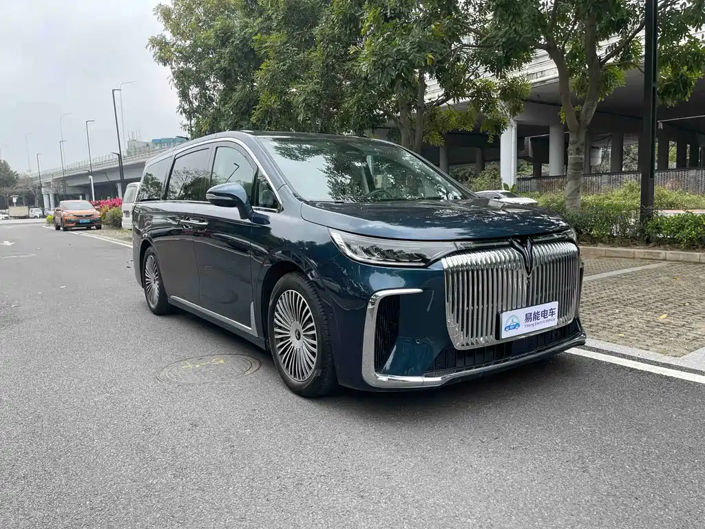 Voyah Dreamer PHEV 4 WD Flagship Kunpeng