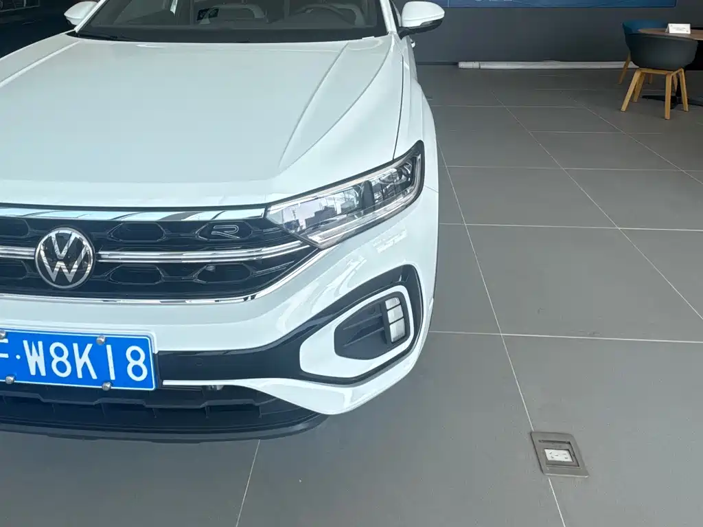 T-ROC 300 TSI DSG 2 WD Starlight