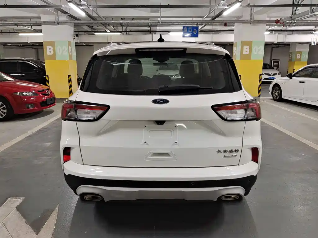 Escape EcoBoost 245 4 WD Shine Enjoyment