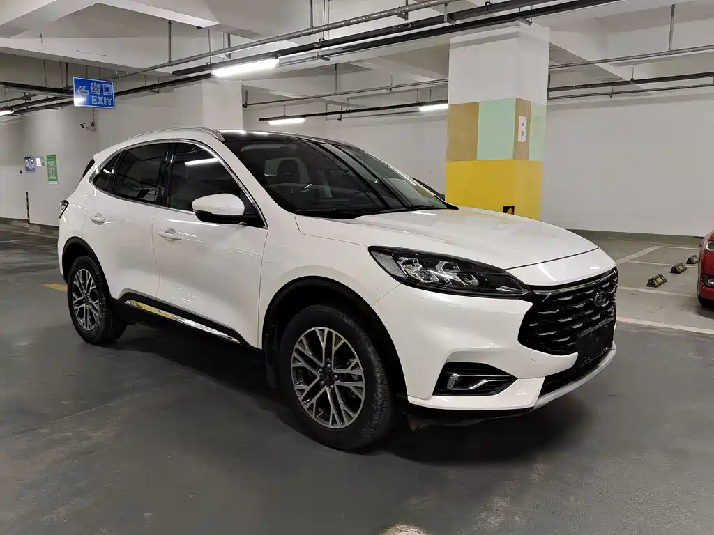 Escape EcoBoost 245 4 WD Shine Enjoyment