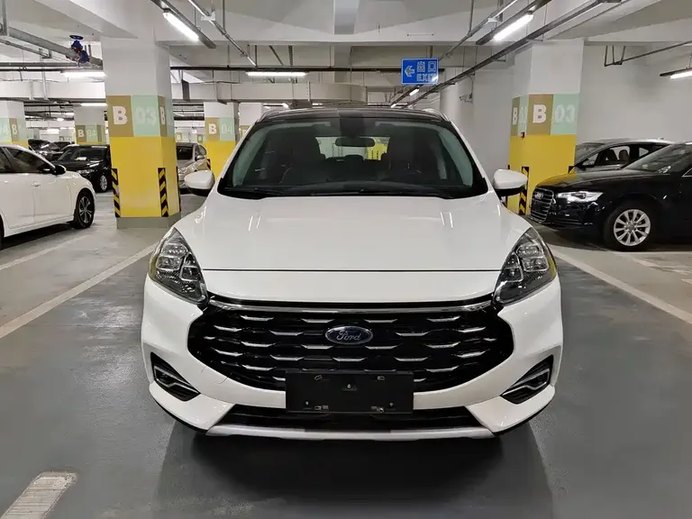 Ford Escape EcoBoost 245 4 WD Shine Enjoyment
