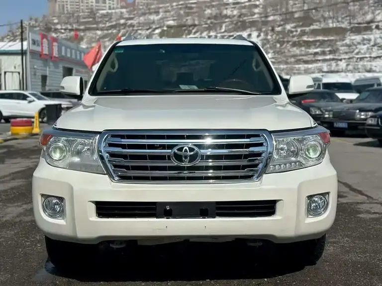 Toyota Land Cruiser (Import) 4.0 L V6 Middle East Base