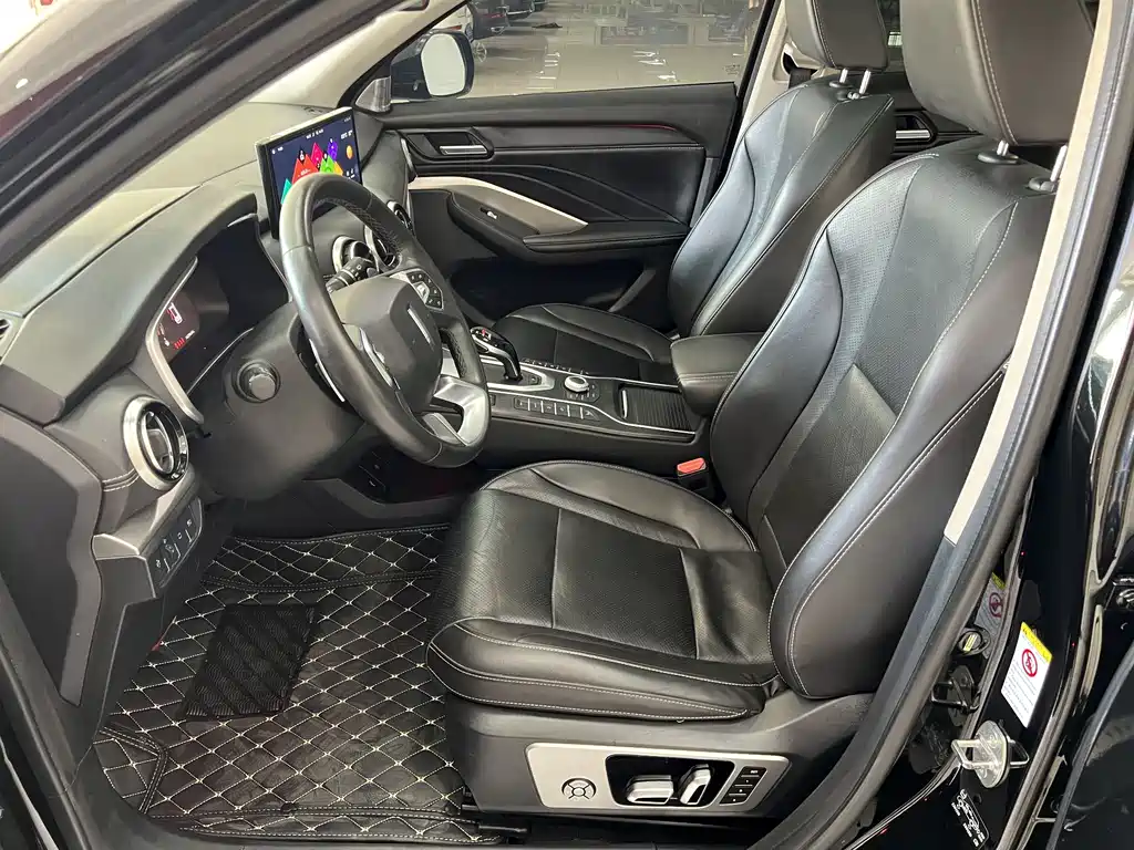 WEY VV6 2.0 T 2 WD Smart Enjoyment +