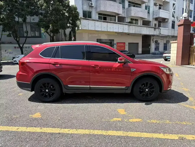 BAIC Huansu S6 1.5 T CVT Pleasure