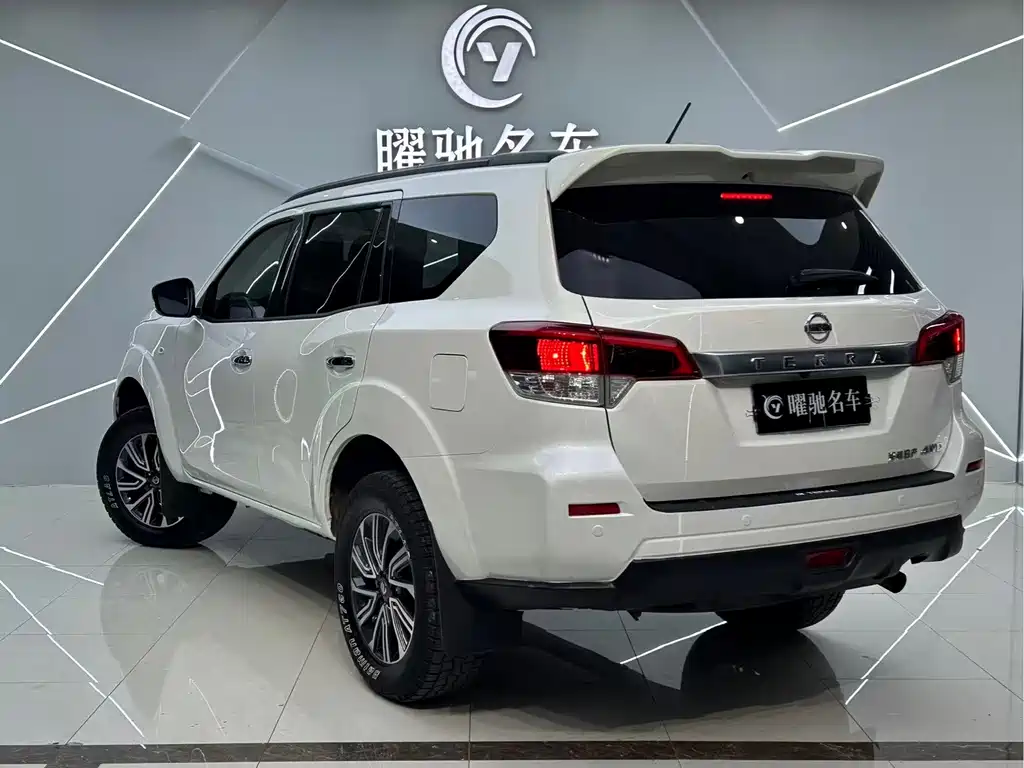 Terra 2.5 L XL Upper 4 WD Auto 4 WD Luxury