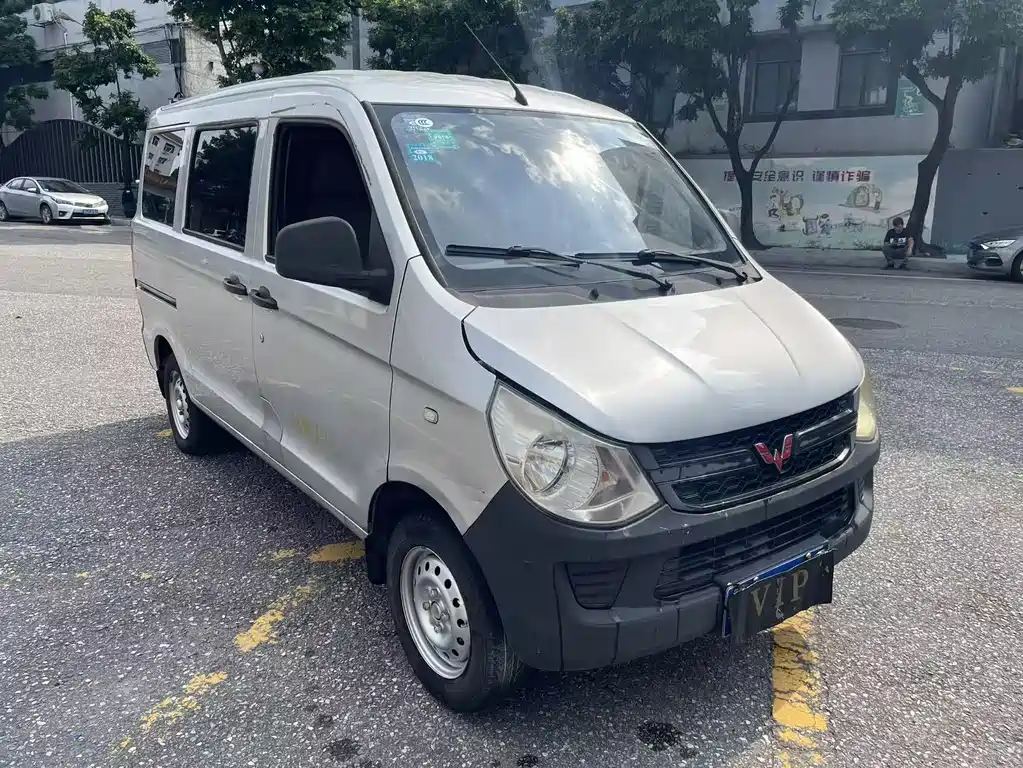 Wuling Zhiguang 1.2 L S Utility LSI