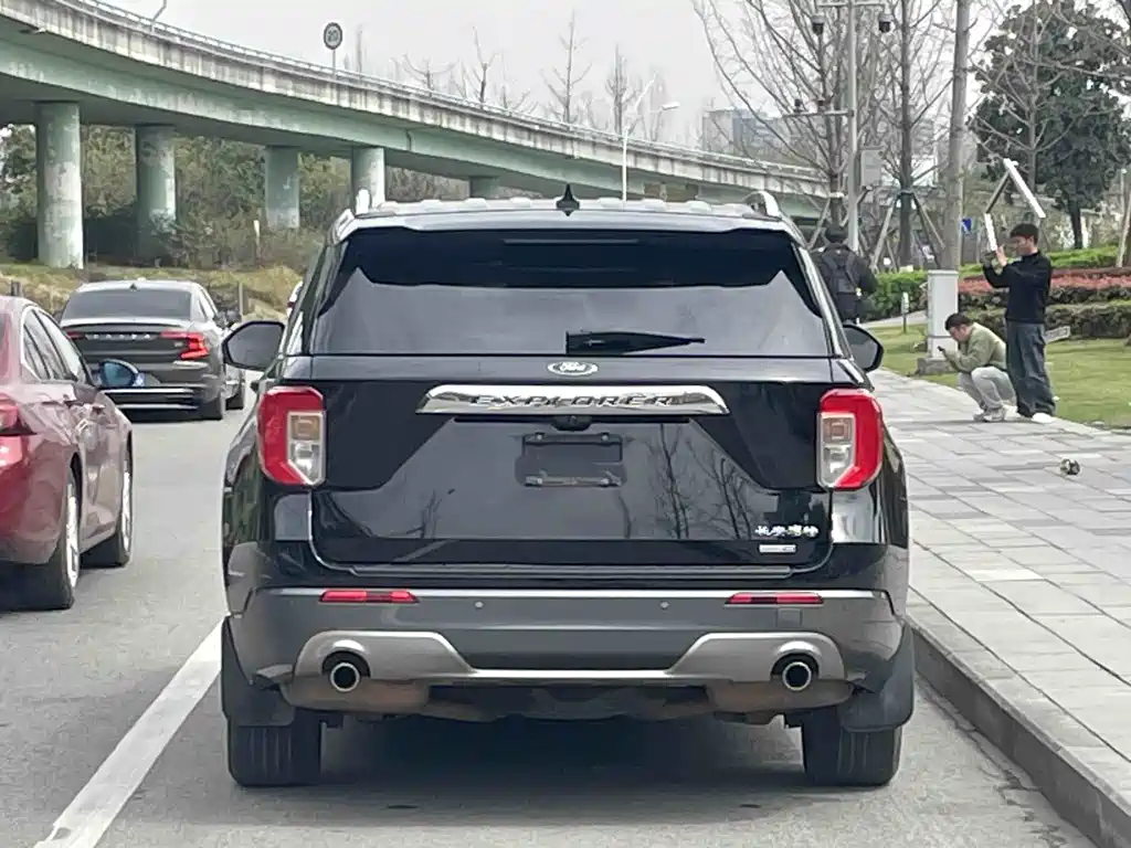 Explorer EcoBoost 285 4 WD Style 7-seat