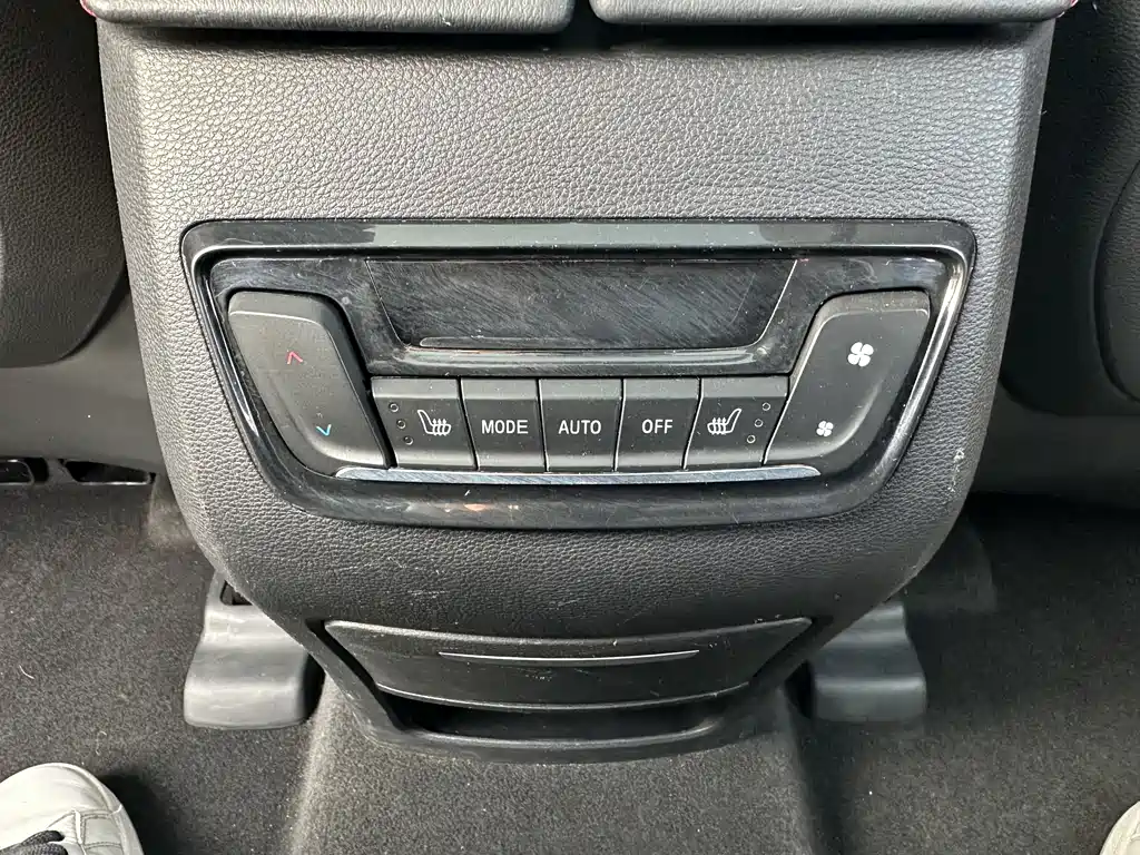 Maxus D90 2.0 T Auto 4 WD