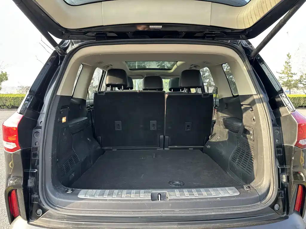 Maxus D90 2.0 T Auto 4 WD