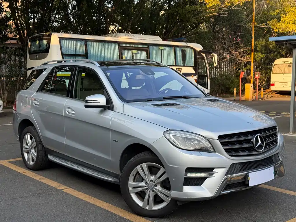 Mercedes-Benz M-Class ML 350 Luxury