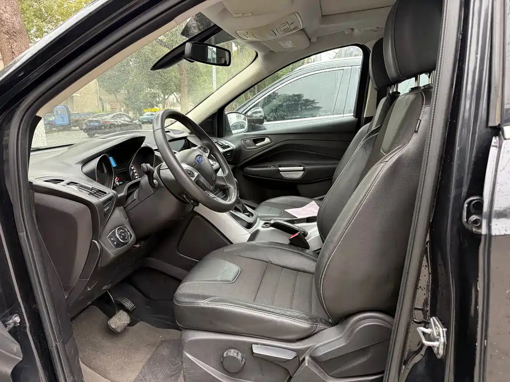 Kuga 1.6 L GTDi 2 WD Style