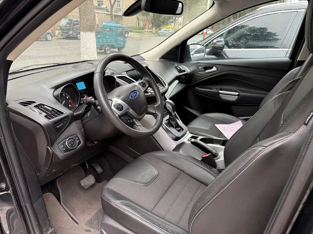 Kuga 1.6 L GTDi 2 WD Style
