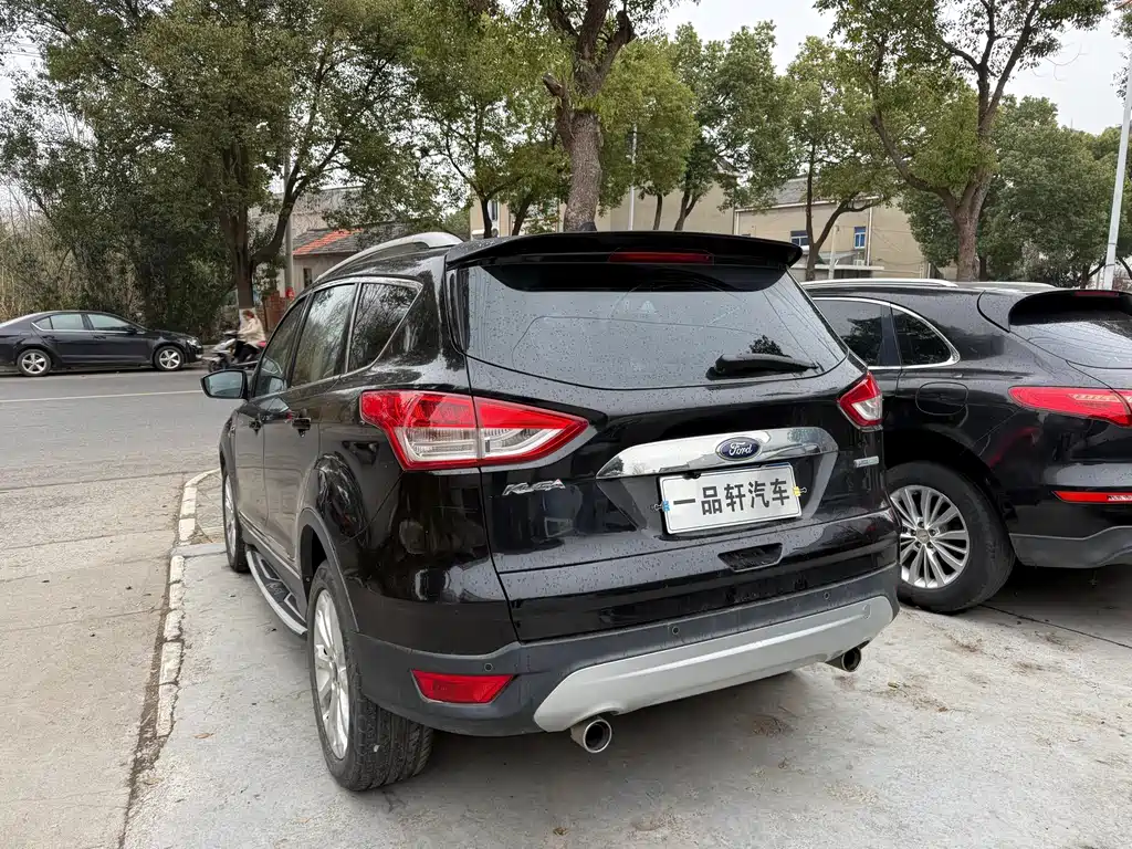 Kuga 1.6 L GTDi 2 WD Style
