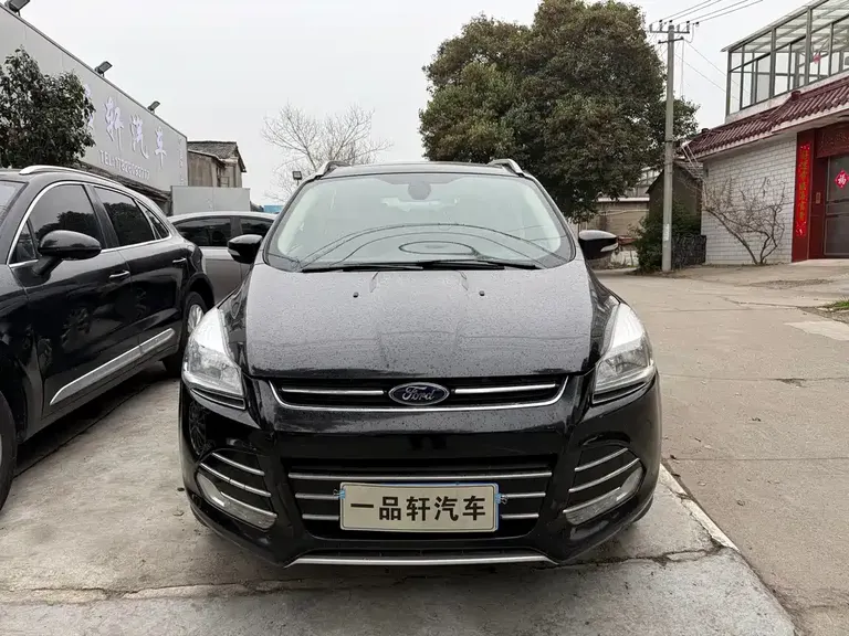 Ford Kuga 1.6 L GTDi 2 WD Style