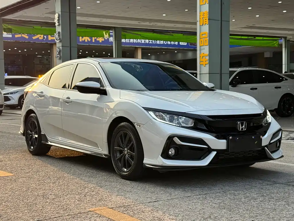 Civic HATCHBACK 220 TURBO CVT New Sharp Control