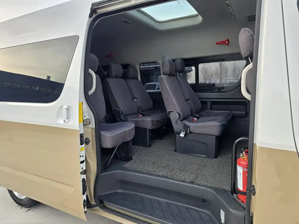 Fengjing G9 2.4 L Gasoline Business Travel LWB High Roof 10-14-seat Bus 4 K22 D4 M