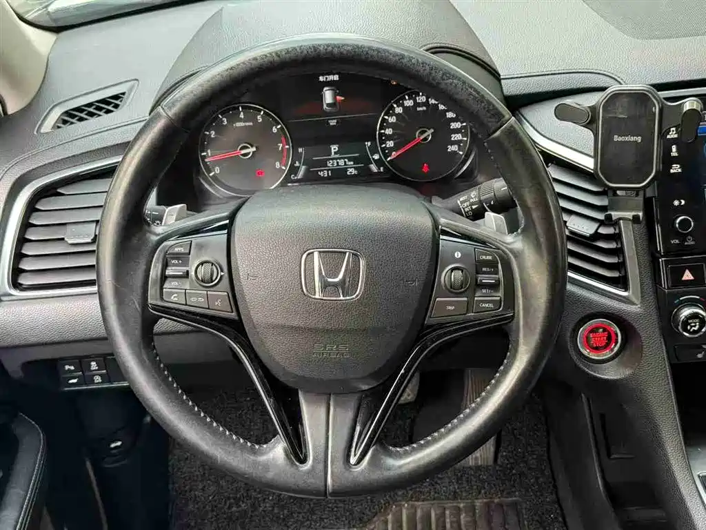 Avancier 240 TURBO 2 WD Premium