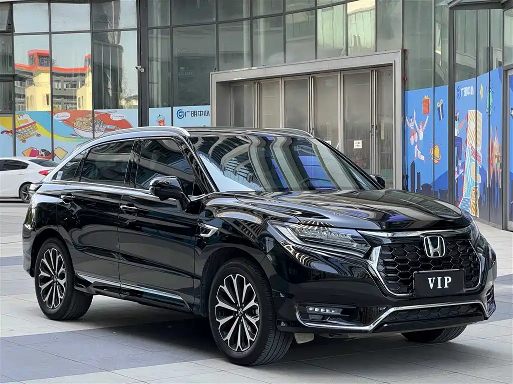 Honda UR-V 370 TURBO 2 WD Graceful