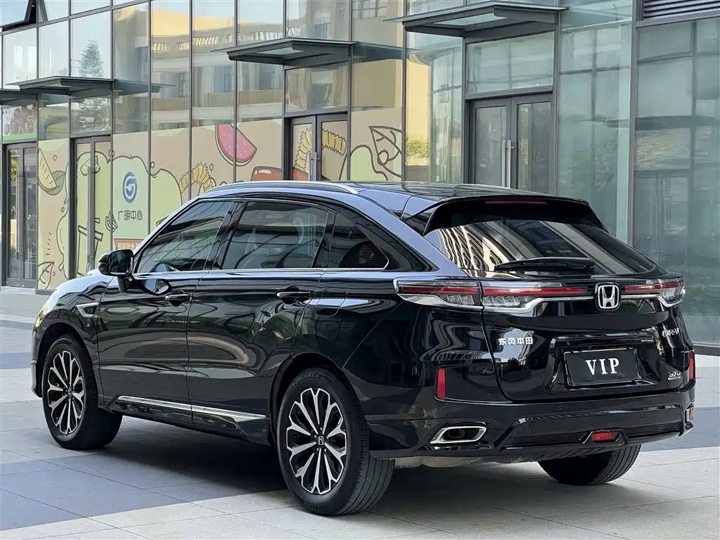 Honda UR-V 370 TURBO 2 WD Graceful