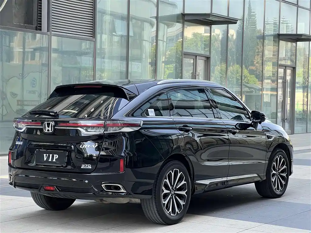 Honda UR-V 370 TURBO 2 WD Graceful