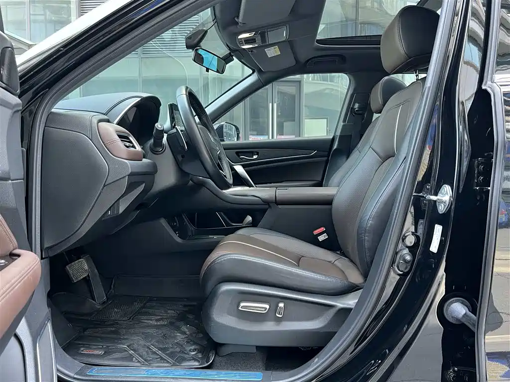 Honda UR-V 370 TURBO 2 WD Graceful