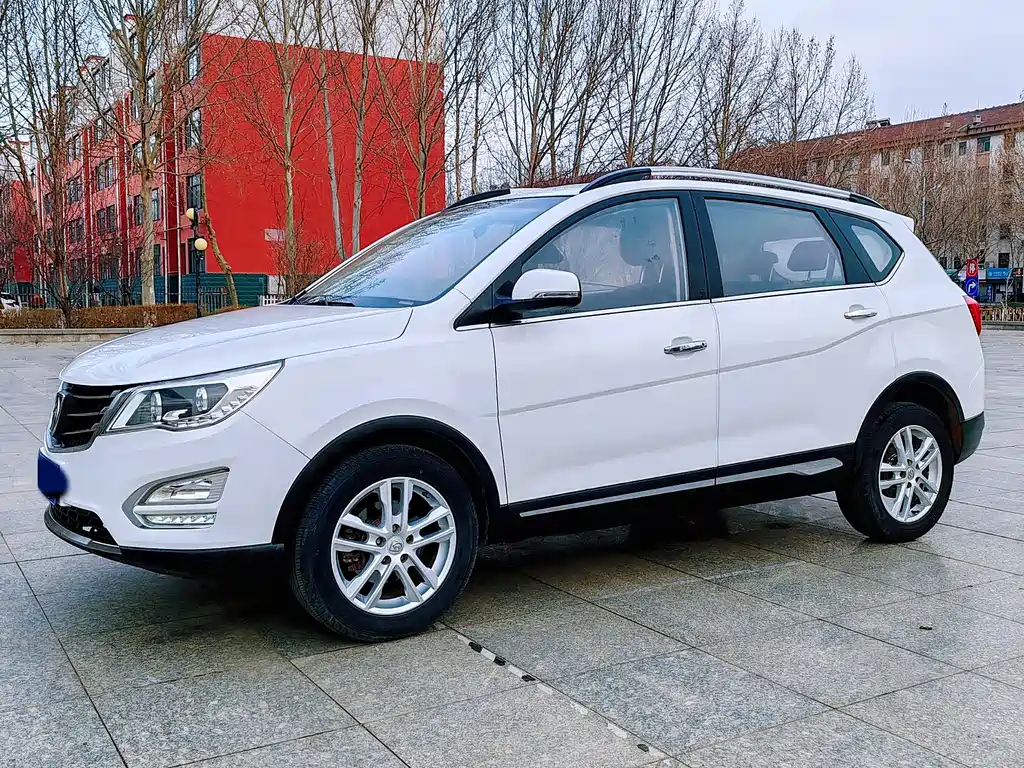 Baojun 560 1.8 L Manual Luxury