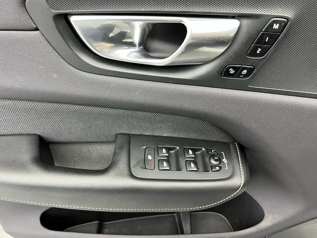 Volvo XC60 B5 4 WD Smart Vision Luxury