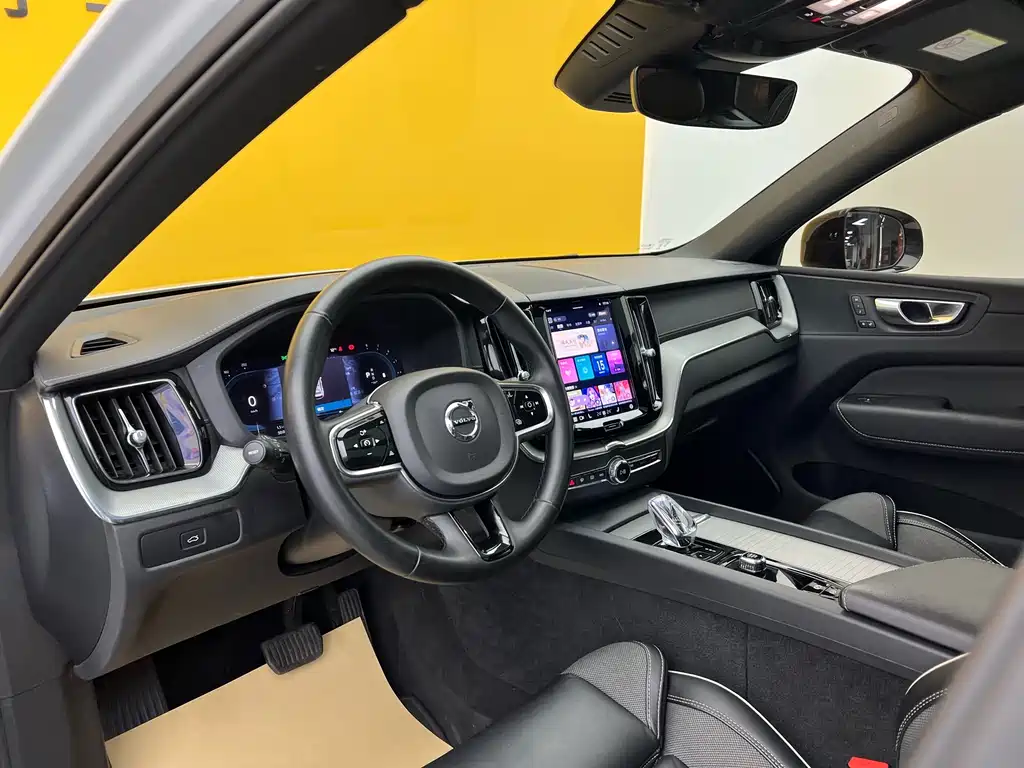 Volvo XC60 B5 4 WD Smart Vision Luxury