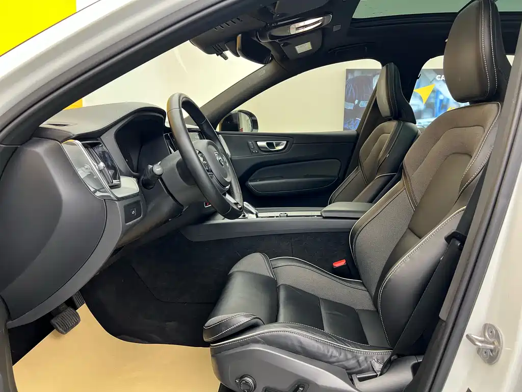 Volvo XC60 B5 4 WD Smart Vision Luxury
