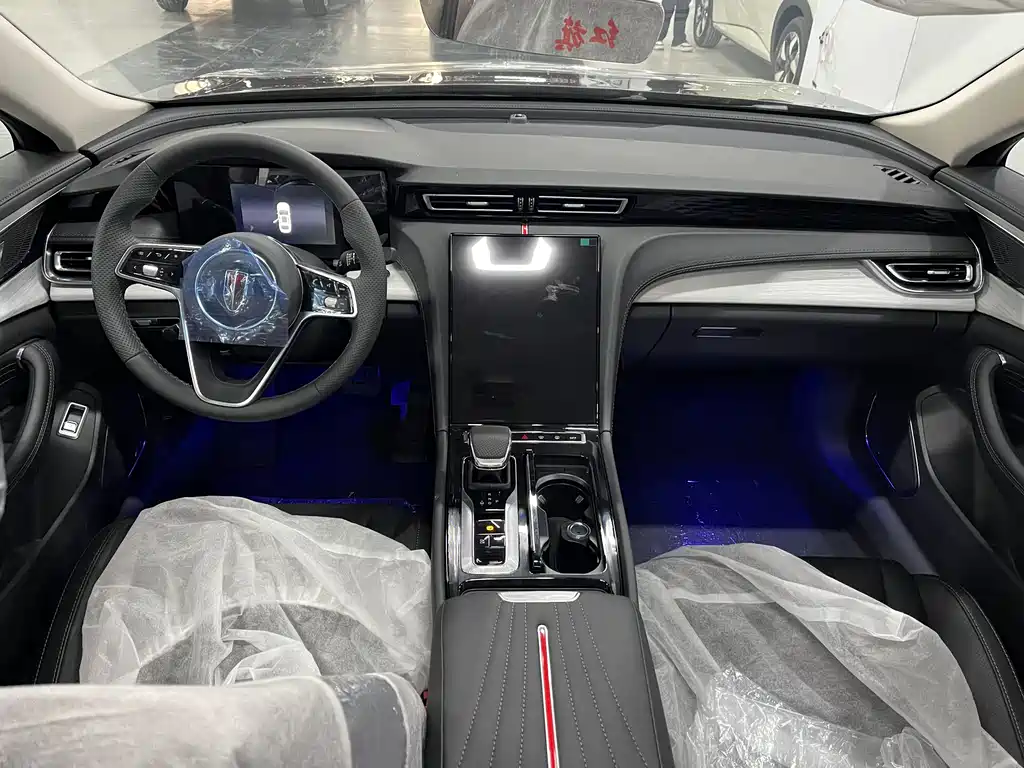 Hongqi H5 1.5 T DCT Flagship Charm