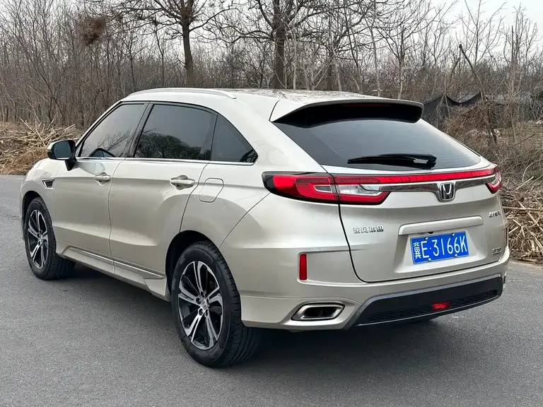 Honda UR-V 370 TURBO 2 WD Distinguished CN-V