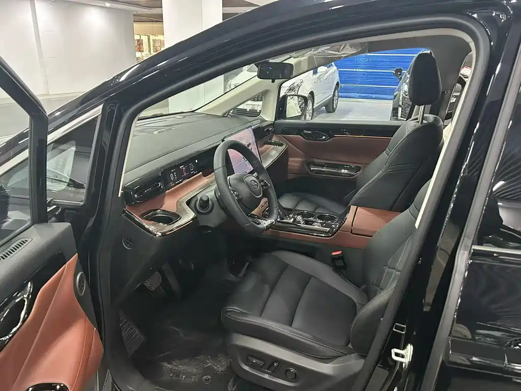 Trumpchi E8 NEV 150 km MAX+