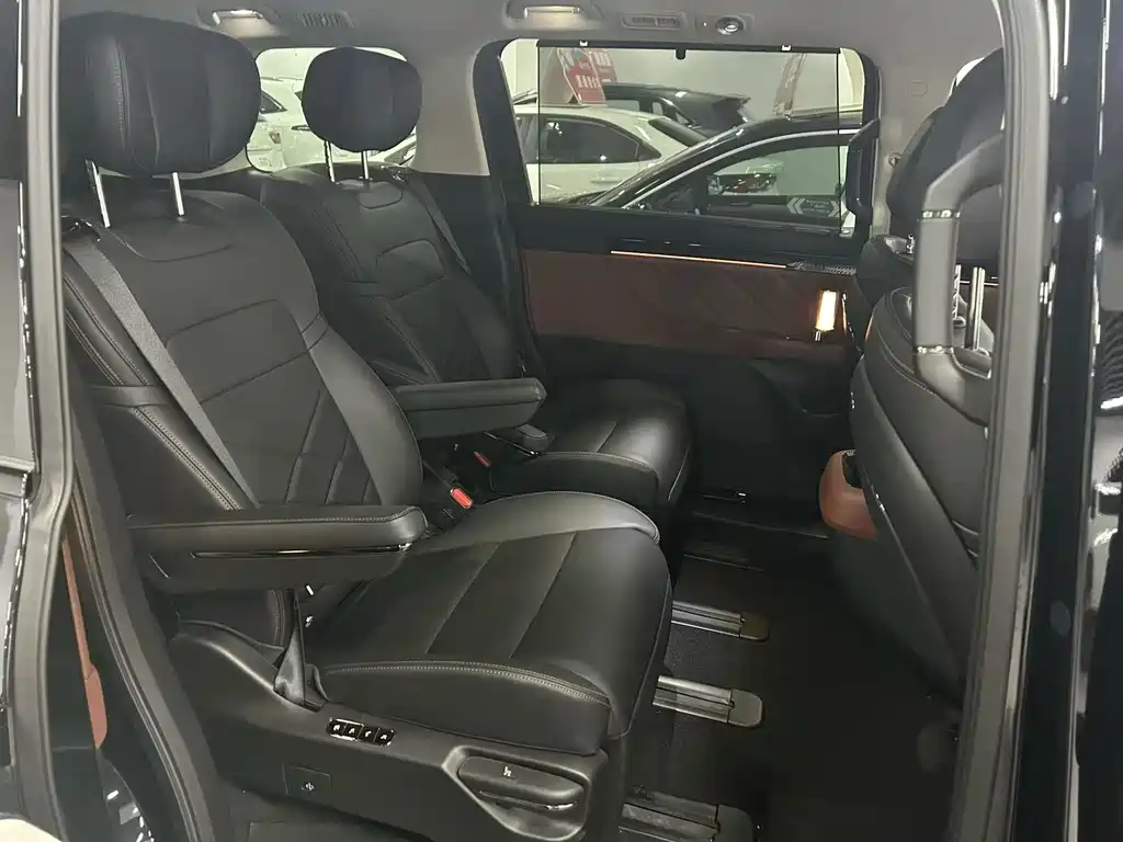 Trumpchi E8 NEV 150 km MAX+