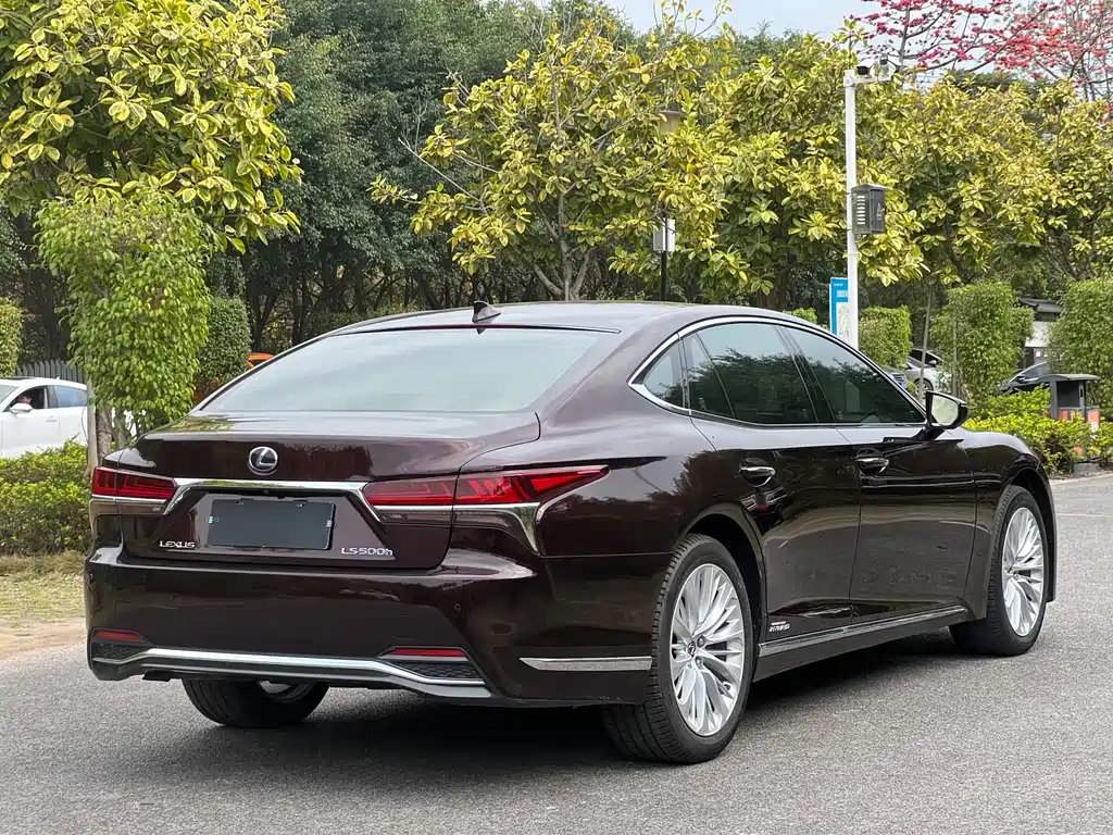 Lexus LS 500 h Executive CN-V