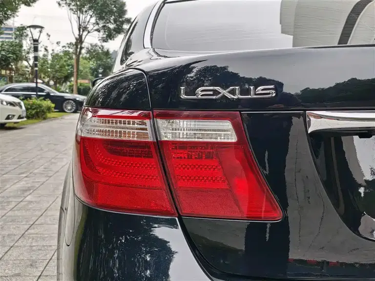 Lexus LS 460 L