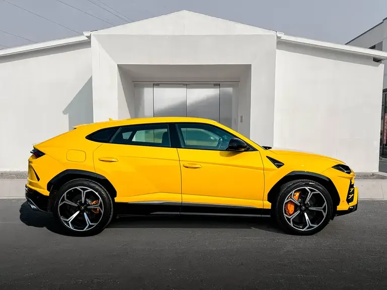 Lamborghini Urus 4.0 T V8