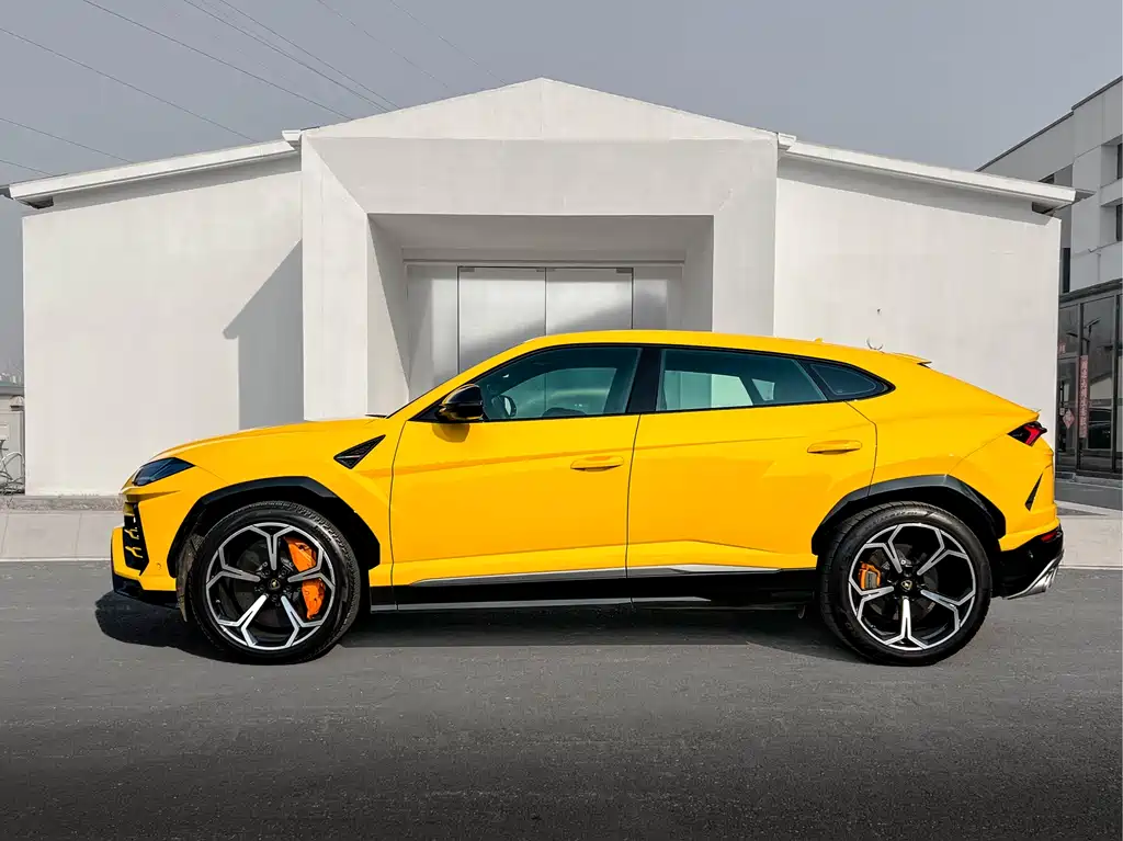 Urus 4.0 T V8