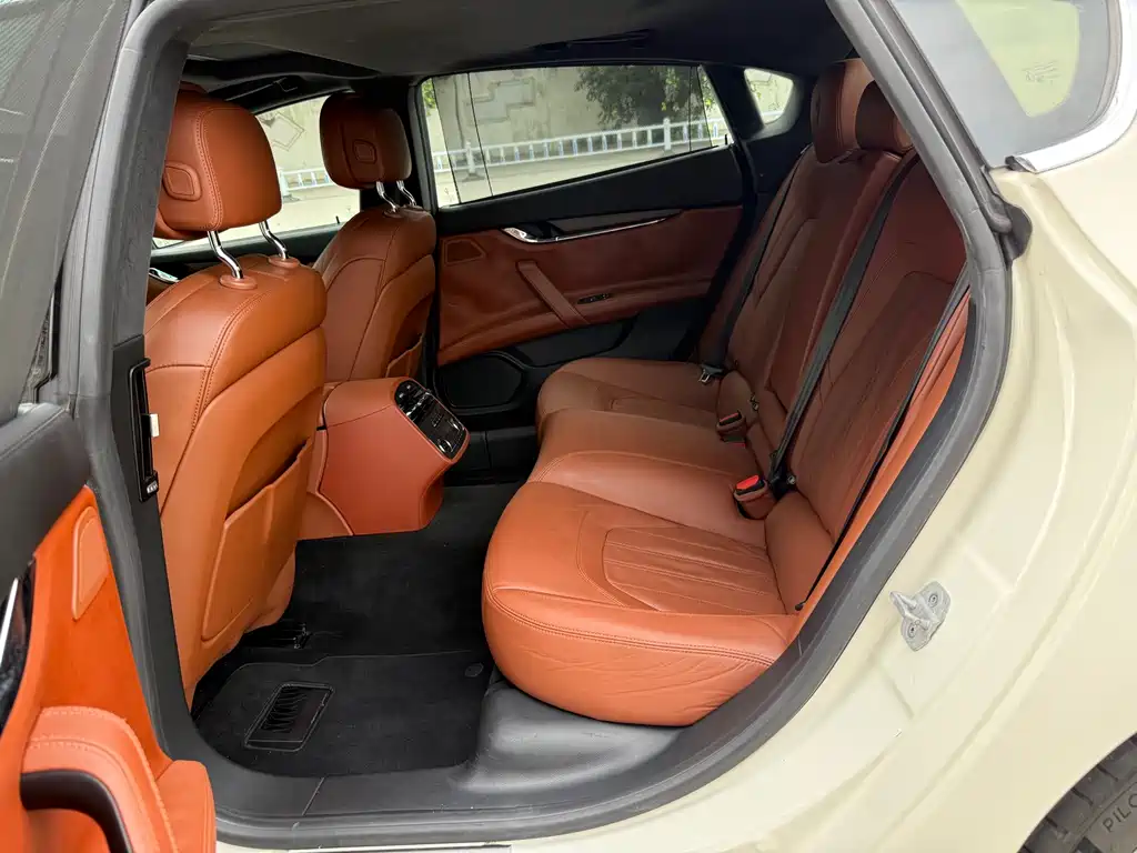 Quattroporte 3.0 T Standard